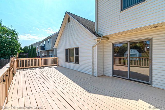 5555 Chatham Lane, Grand Blanc, MI 48439
