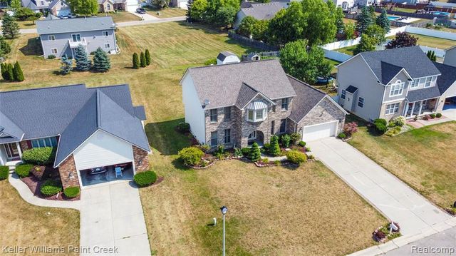 5555 Chatham Lane, Grand Blanc, MI 48439