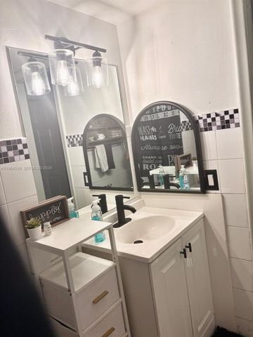 6175 W 20th Ave 309, Hialeah, FL 33012