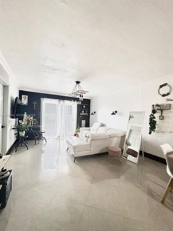 6175 W 20th Ave 309, Hialeah, FL 33012