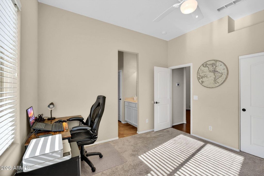 Image 18 of property listing at 21288 E RUSSET Road, Queen Creek, AZ 85142