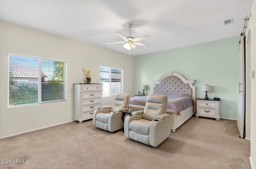 Image 19 of property listing at 21288 E RUSSET Road, Queen Creek, AZ 85142