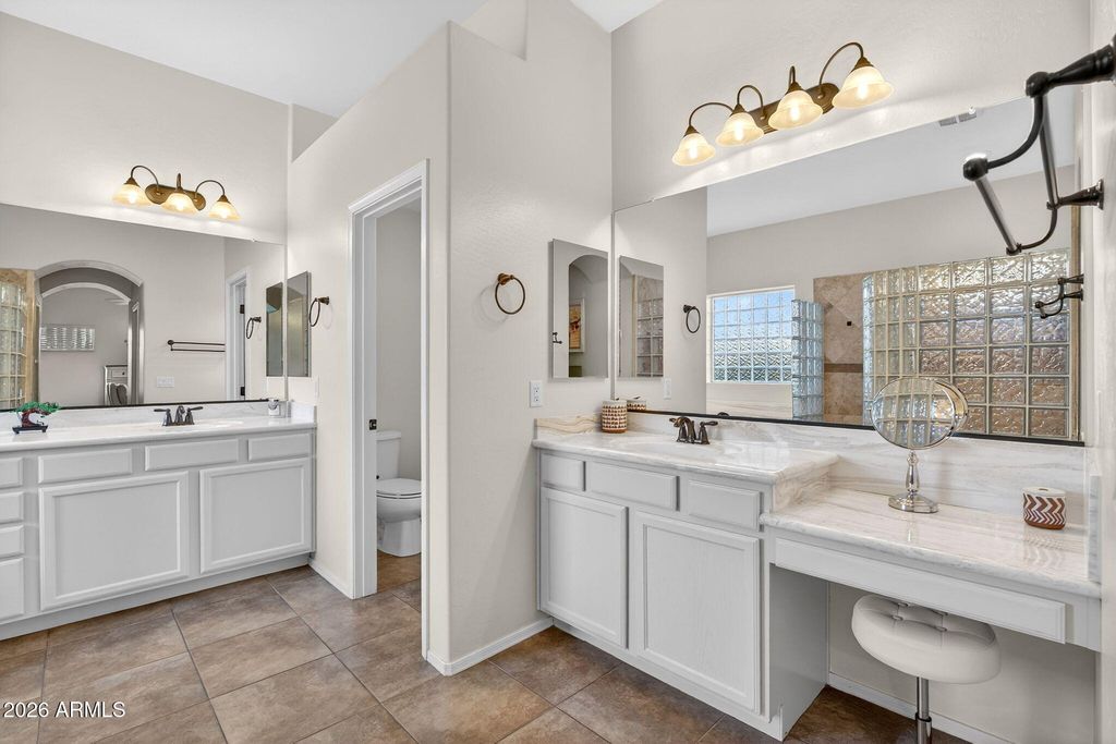 Image 22 of property listing at 21288 E RUSSET Road, Queen Creek, AZ 85142