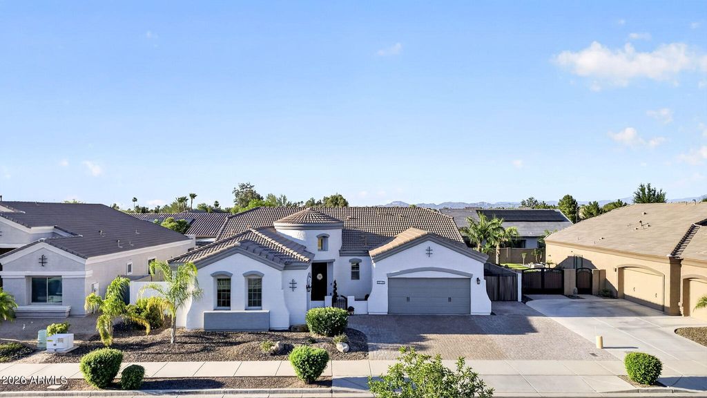 Image 52 of property listing at 21288 E RUSSET Road, Queen Creek, AZ 85142