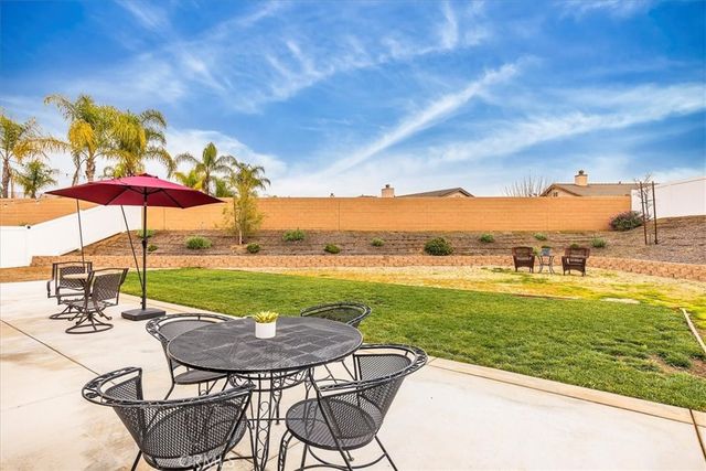 26663 Ash Summit Circle, Menifee, CA 92584