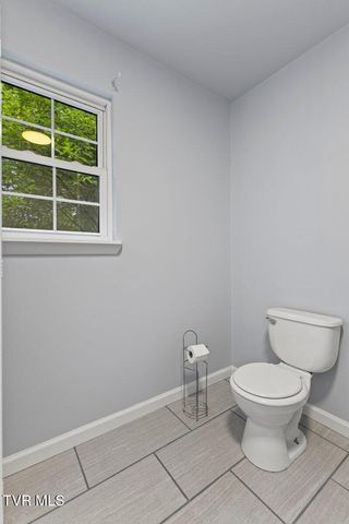 105 Beech Lane Lane, Roan Mountain, TN 37687