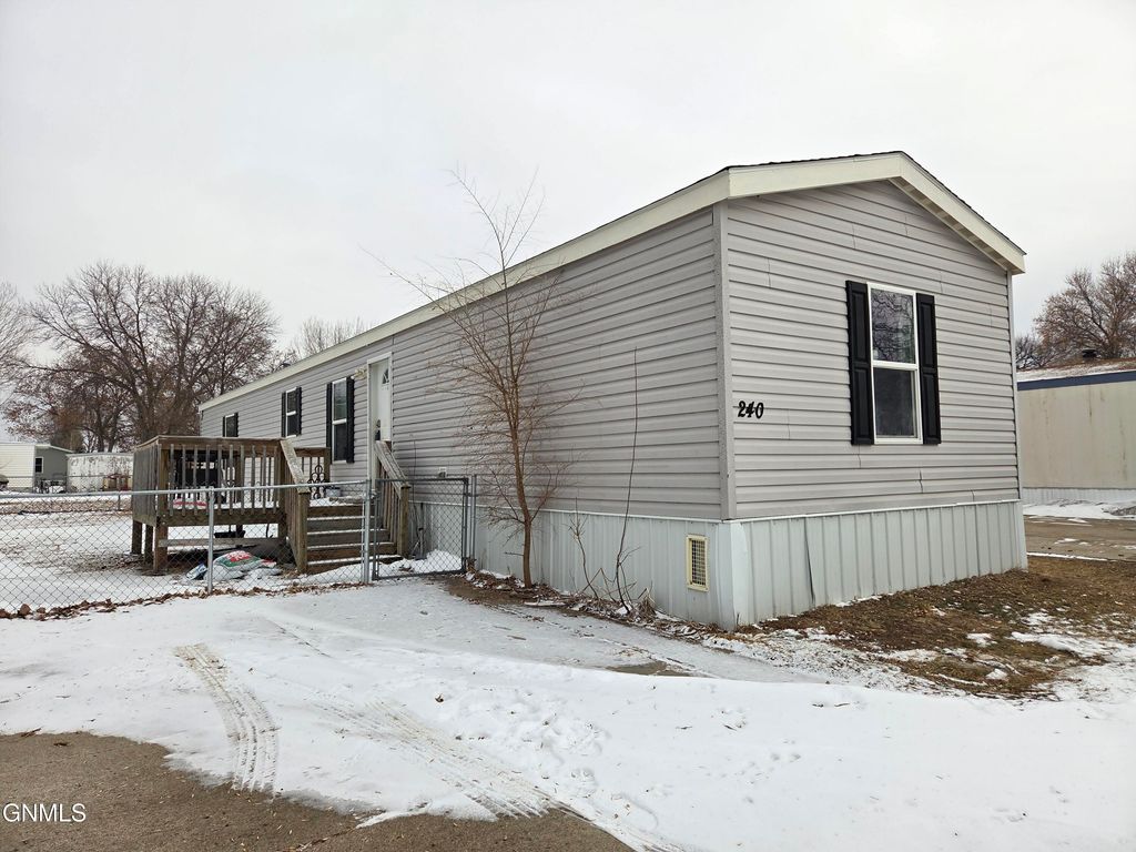 2500 Centennial Road, Bismarck, ND 58503