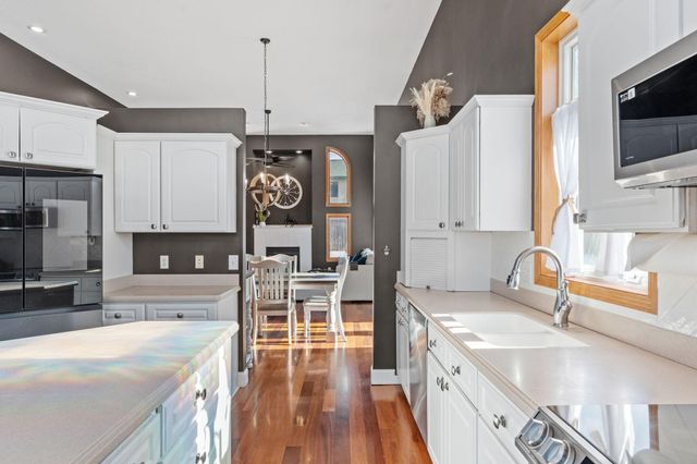 915 Klyva Road SE, Cokato, MN 55321