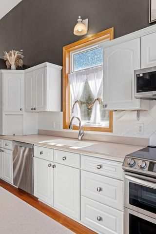 915 Klyva Road SE, Cokato, MN 55321