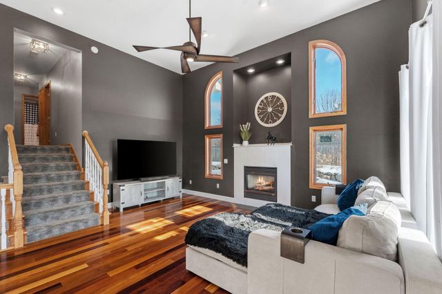 915 Klyva Road SE, Cokato, MN 55321