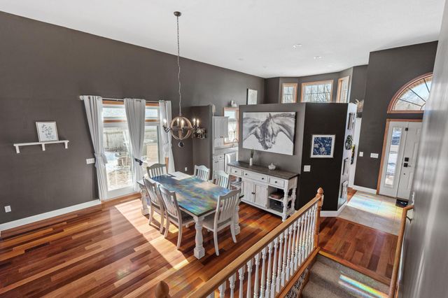 915 Klyva Road SE, Cokato, MN 55321