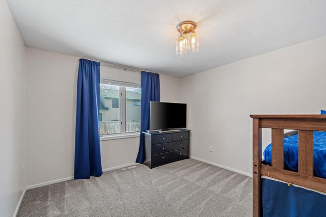 915 Klyva Road SE, Cokato, MN 55321