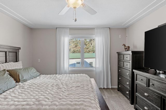 915 Klyva Road SE, Cokato, MN 55321