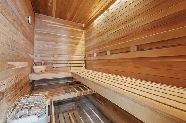 915 Klyva Road SE, Cokato, MN 55321