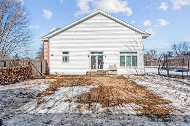 915 Klyva Road SE, Cokato, MN 55321