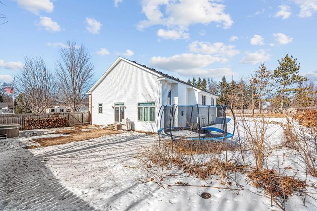 915 Klyva Road SE, Cokato, MN 55321