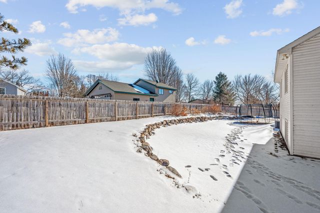 915 Klyva Road SE, Cokato, MN 55321