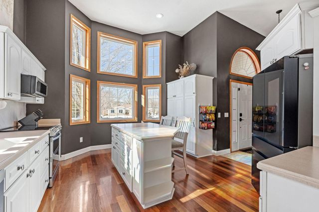 915 Klyva Road SE, Cokato, MN 55321