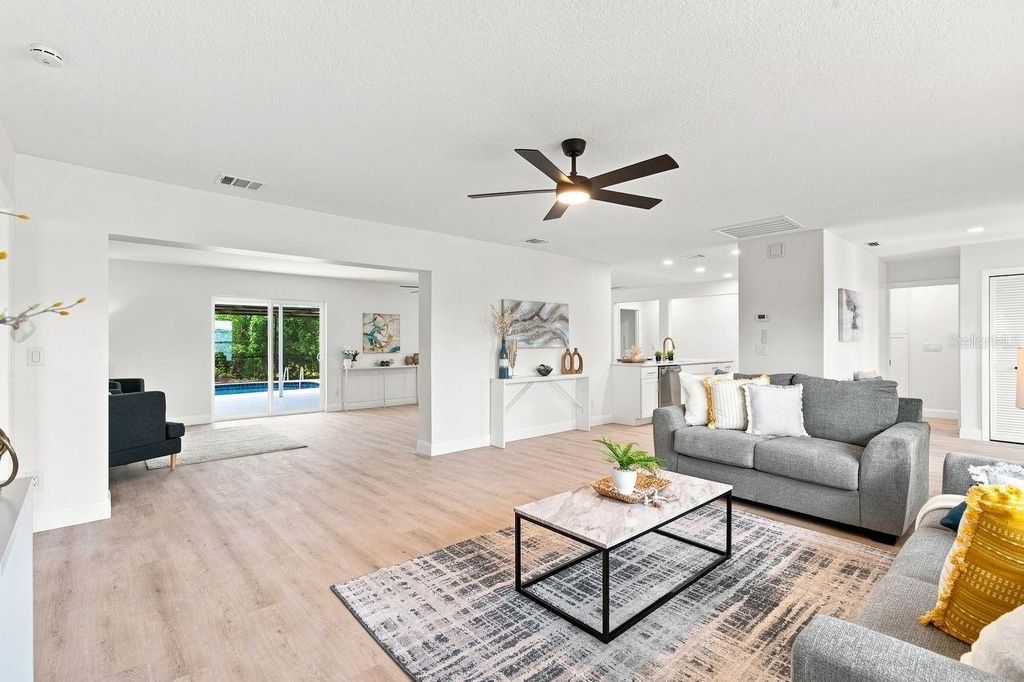 Image 2 of property listing at 212 GIOTTO DRIVE, Nokomis, FL 34275
