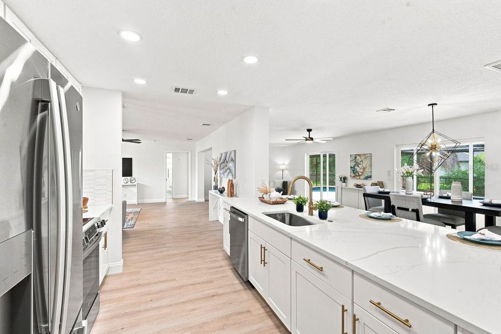 Image 11 of property listing at 212 GIOTTO DRIVE, Nokomis, FL 34275