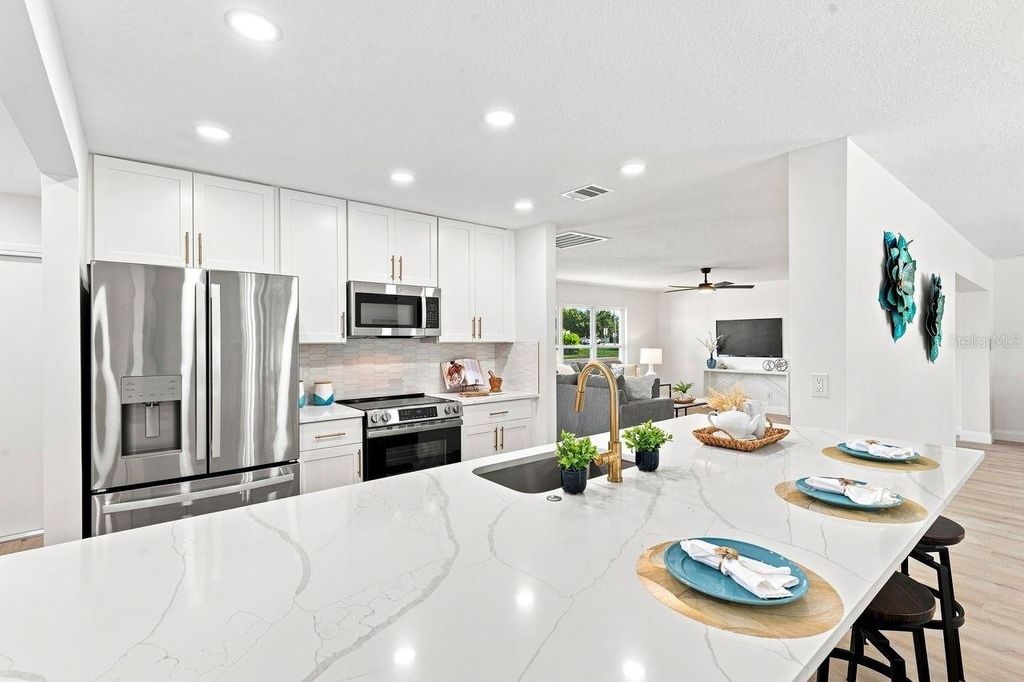 Image 16 of property listing at 212 GIOTTO DRIVE, Nokomis, FL 34275