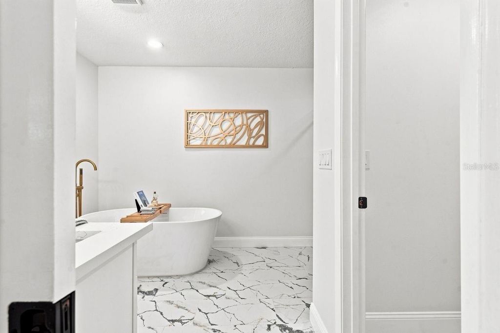 Image 28 of property listing at 212 GIOTTO DRIVE, Nokomis, FL 34275