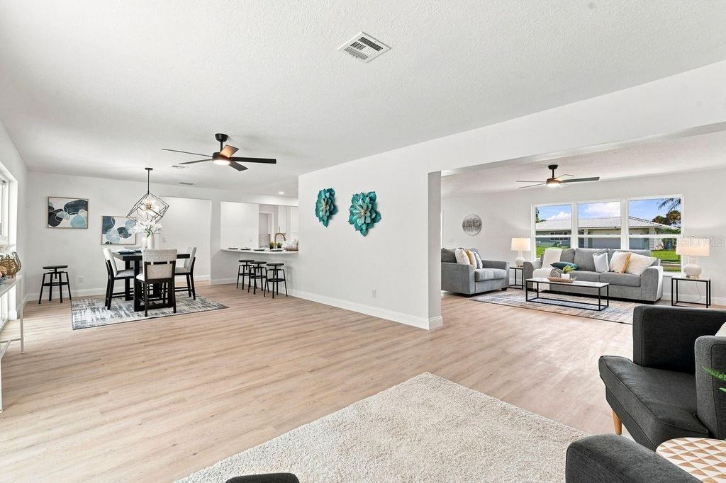 Image 7 of property listing at 212 GIOTTO DRIVE, Nokomis, FL 34275