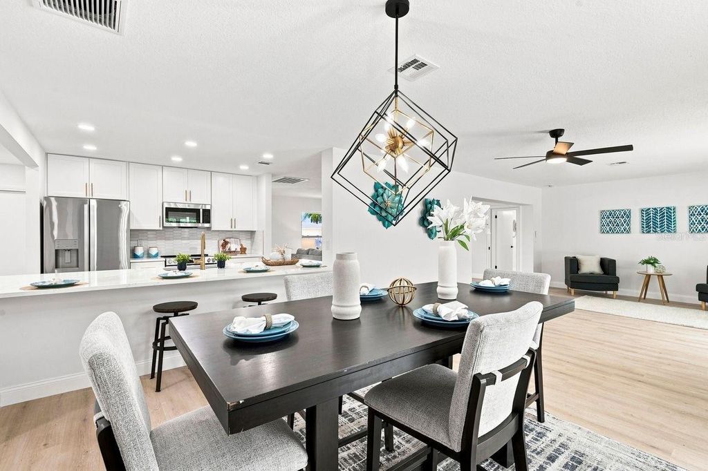 Image 10 of property listing at 212 GIOTTO DRIVE, Nokomis, FL 34275