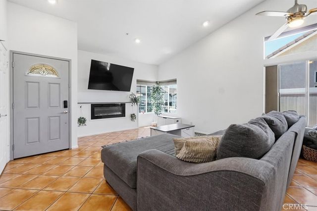 5175 Melbourne, Riverside, CA 92508