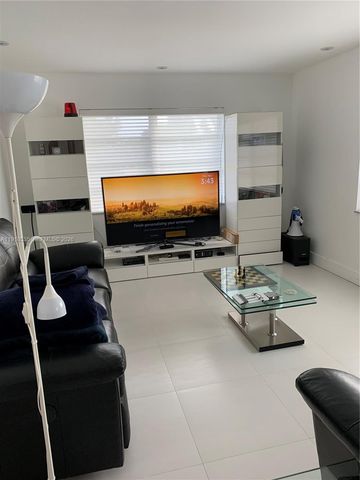 1501 Arthur Street 10, Hollywood, FL 33020