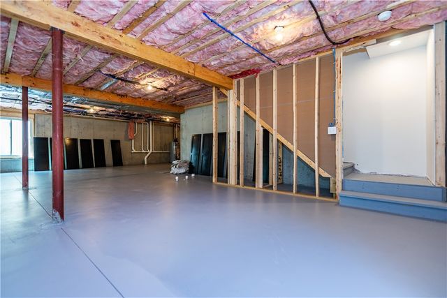 19 Hampton Road 69, Coventry, RI 02816