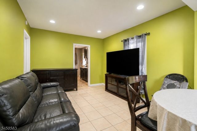 61 S Ward St, New Brunswick City, NJ 08901