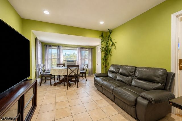 61 S Ward St, New Brunswick City, NJ 08901