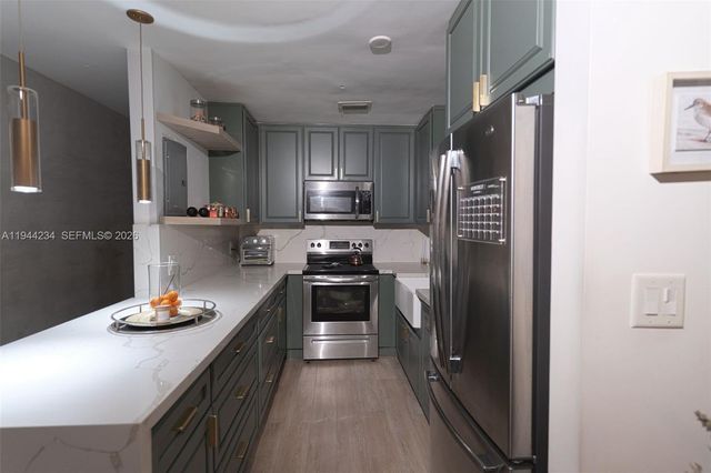 260 NW 133rd St, North Miami, FL 33168