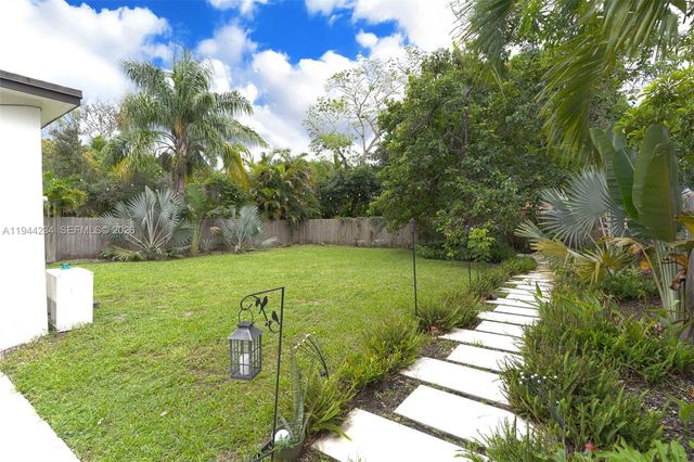 260 NW 133rd St, North Miami, FL 33168
