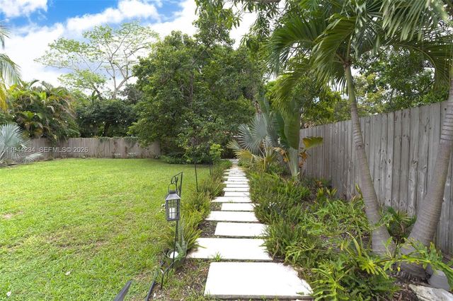 260 NW 133rd St, North Miami, FL 33168