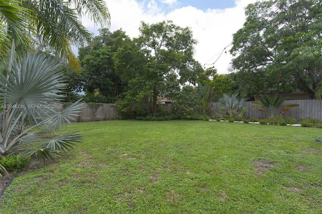 260 NW 133rd St, North Miami, FL 33168