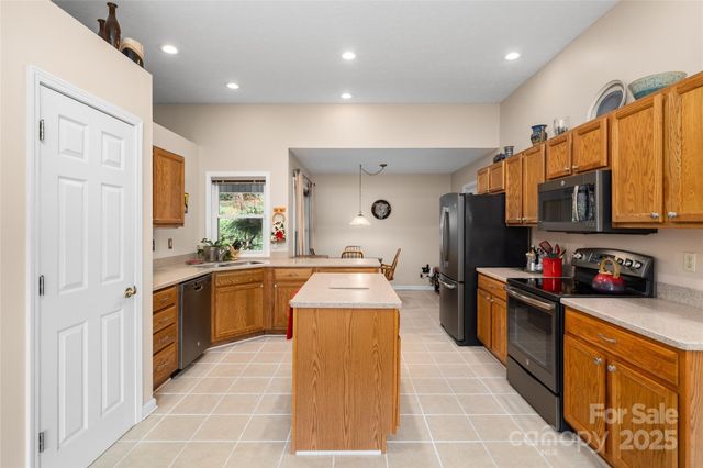 58 St Andrews Drive, Etowah, NC 28729