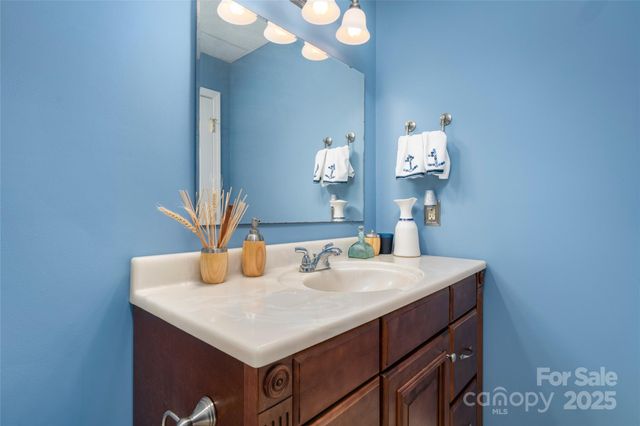 58 St Andrews Drive, Etowah, NC 28729