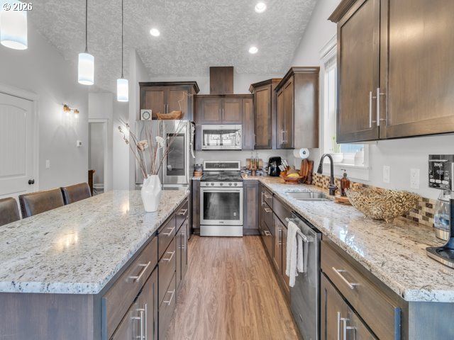 2084 MOUSEBIRD Ave, Salem, OR 97304