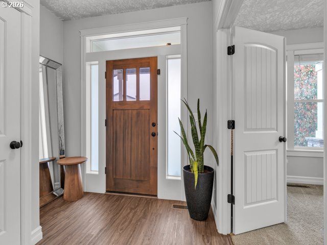 2084 MOUSEBIRD Ave, Salem, OR 97304