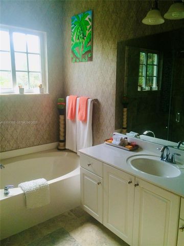 3199 NW 32nd Ter, Oakland Park, FL 33309