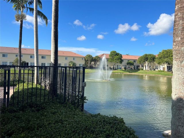 3199 NW 32nd Ter, Oakland Park, FL 33309