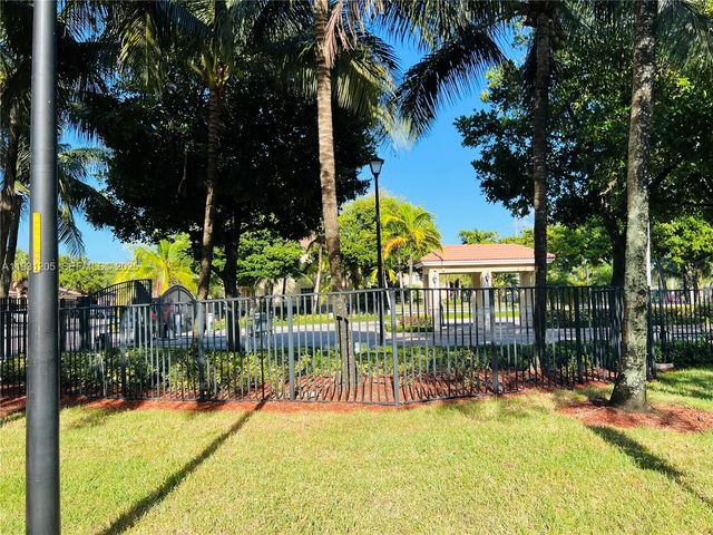 3199 NW 32nd Ter, Oakland Park, FL 33309