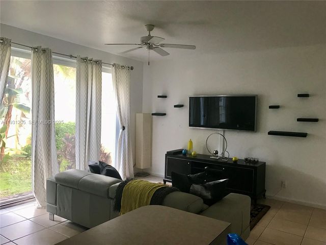 3199 NW 32nd Ter, Oakland Park, FL 33309