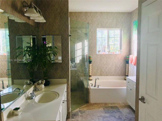 3199 NW 32nd Ter, Oakland Park, FL 33309