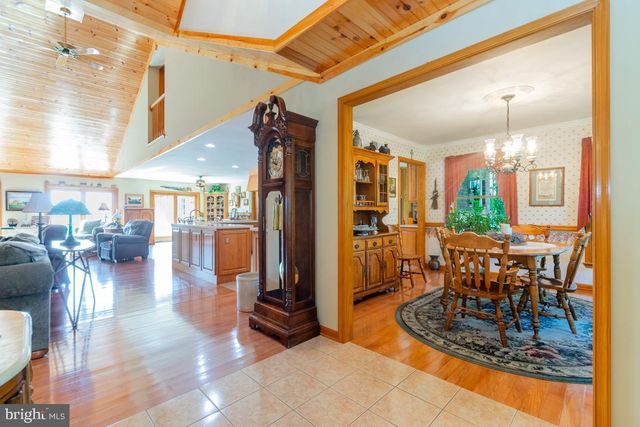 613 HANOVER PIKE, Hampstead, MD 21074