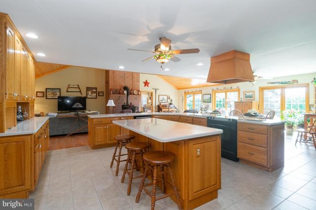 613 HANOVER PIKE, Hampstead, MD 21074