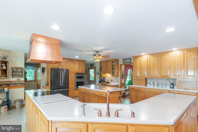 613 HANOVER PIKE, Hampstead, MD 21074