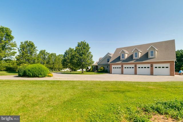 613 HANOVER PIKE, Hampstead, MD 21074